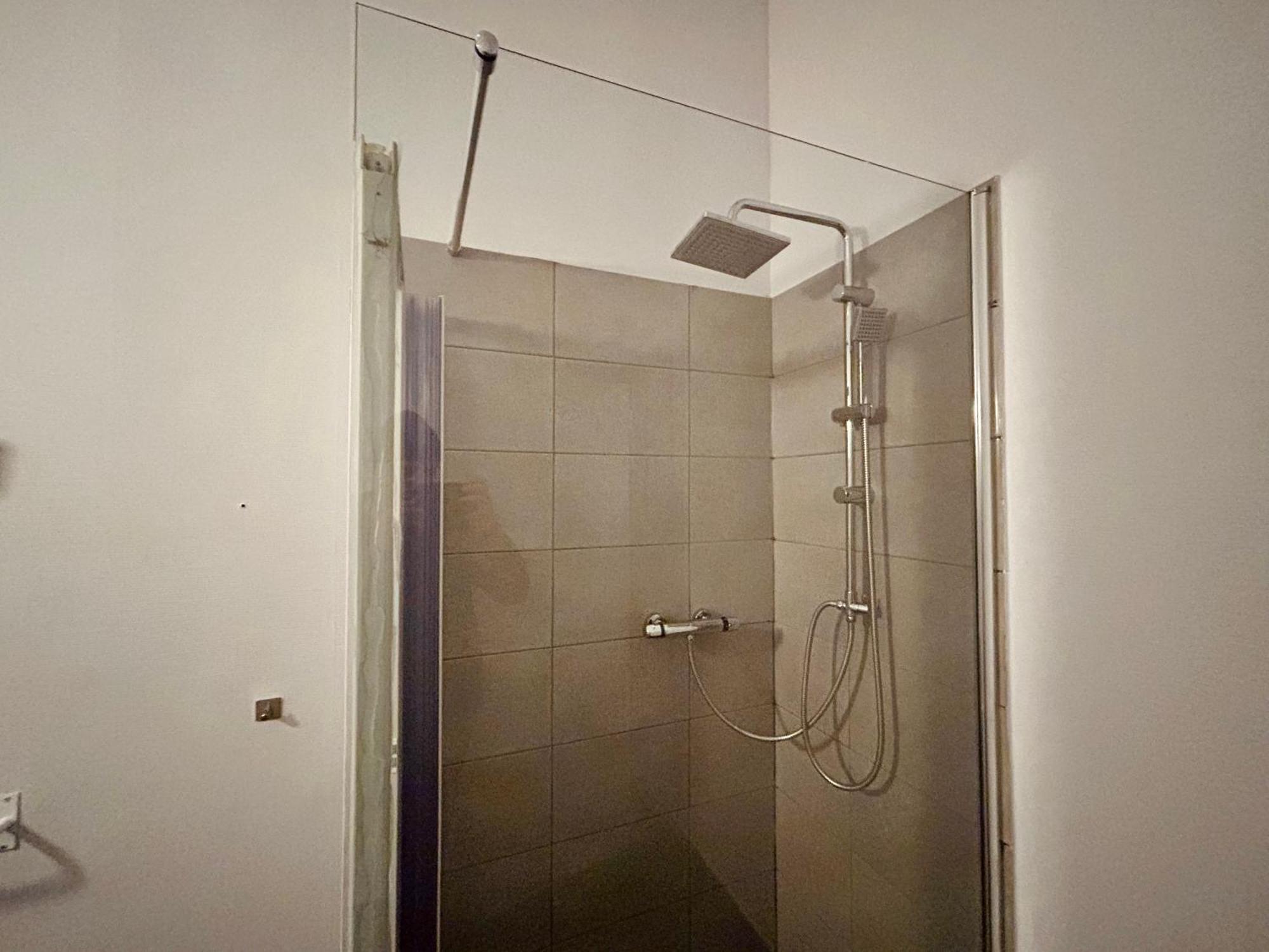 European District Hostel Brüksel Dış mekan fotoğraf