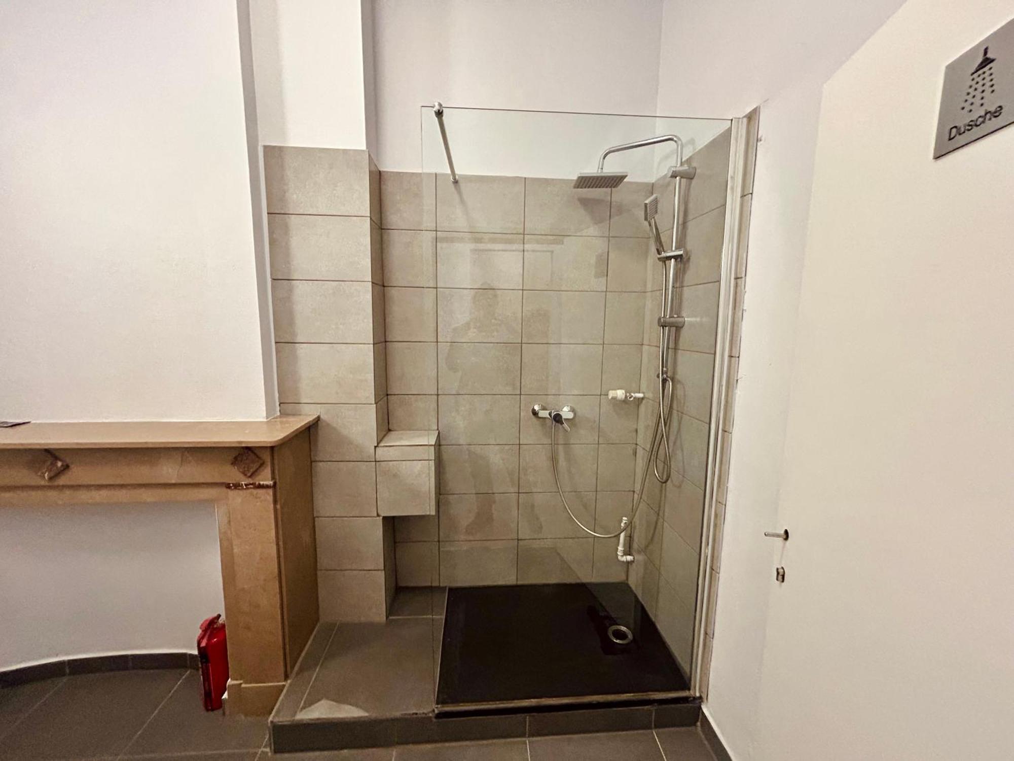 European District Hostel Brüksel Dış mekan fotoğraf