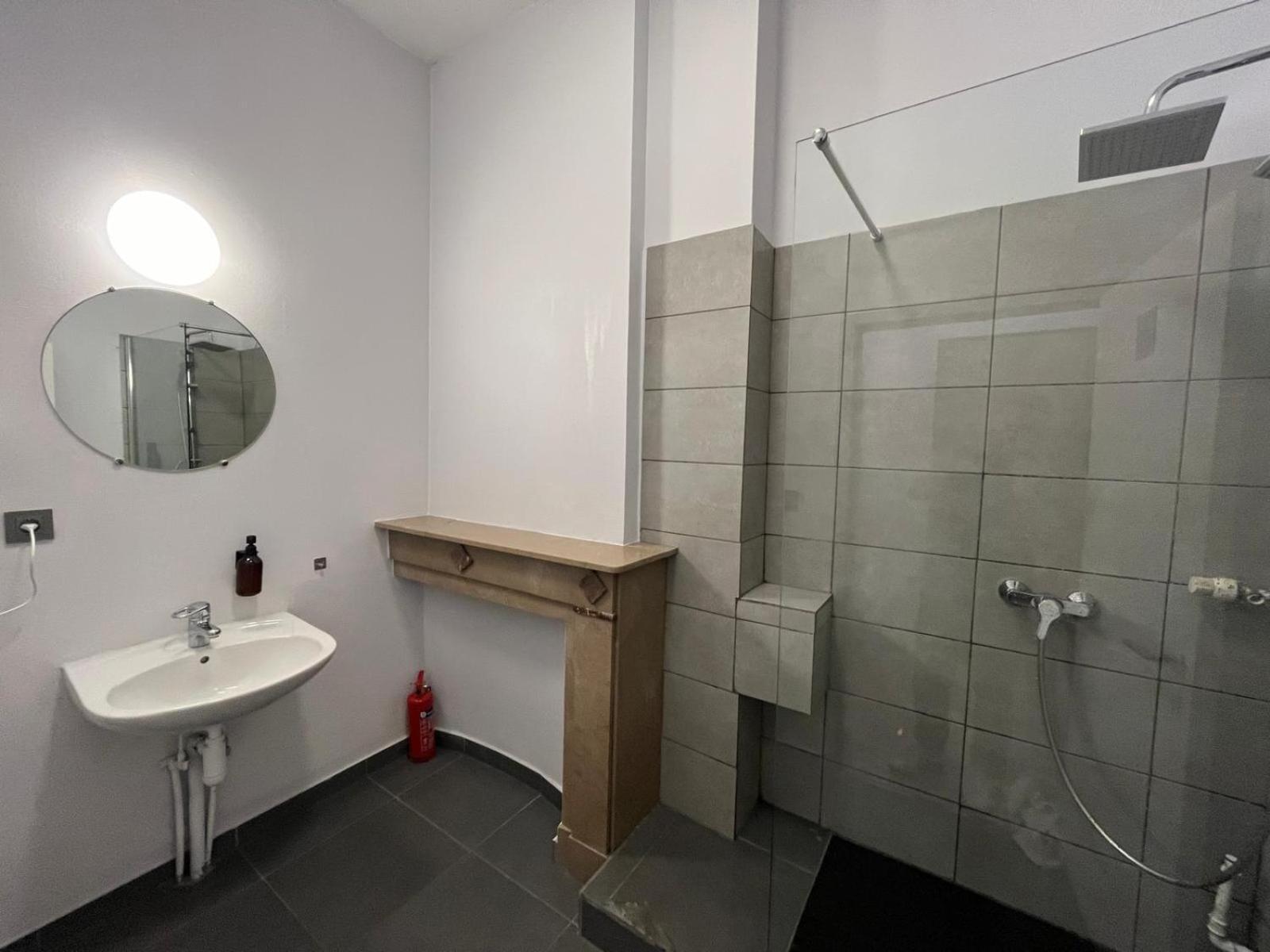 European District Hostel Brüksel Dış mekan fotoğraf